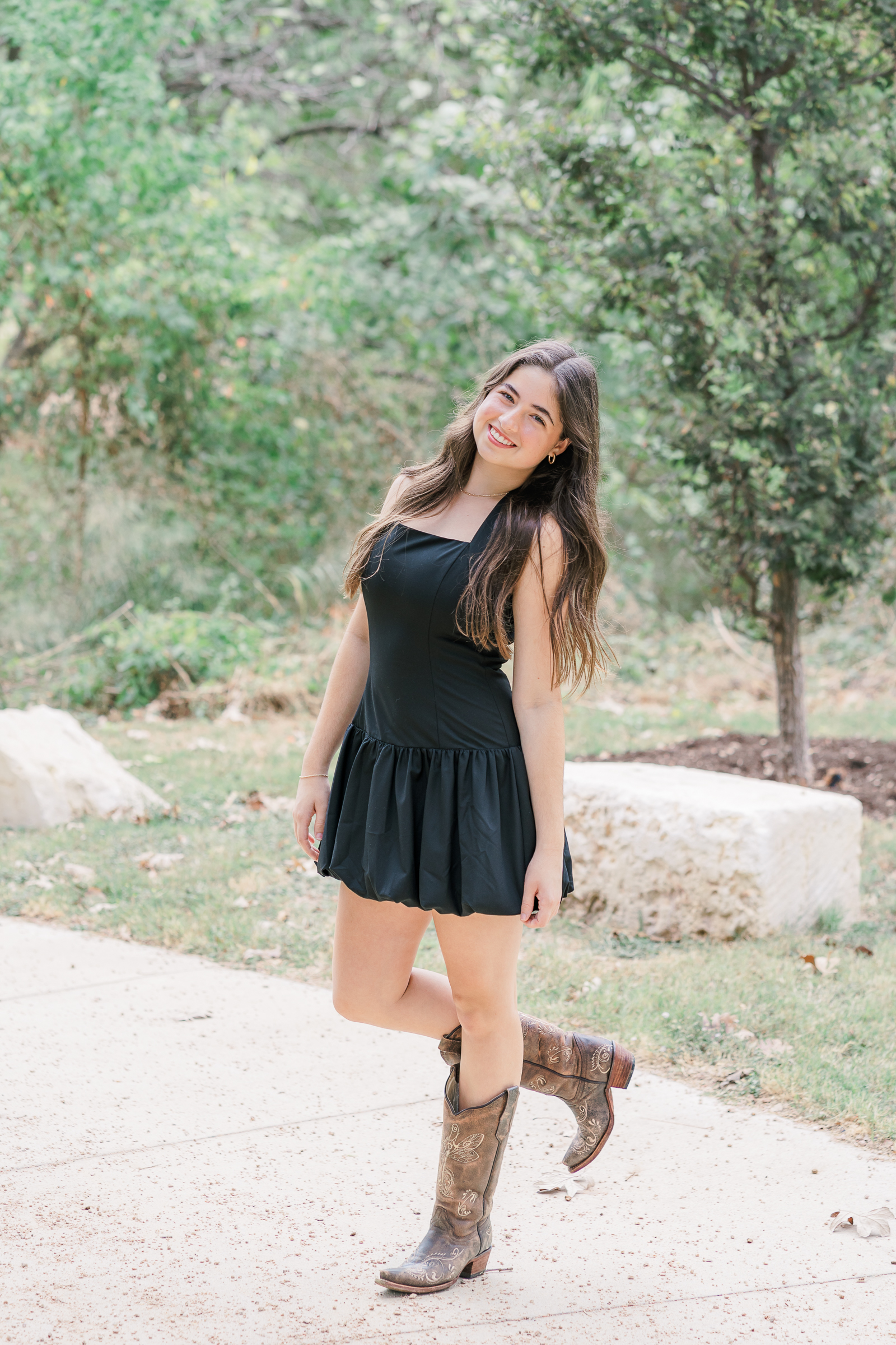 Senior Photos with senior girl at Katherine Fleischer Park | Austin Family Photographer